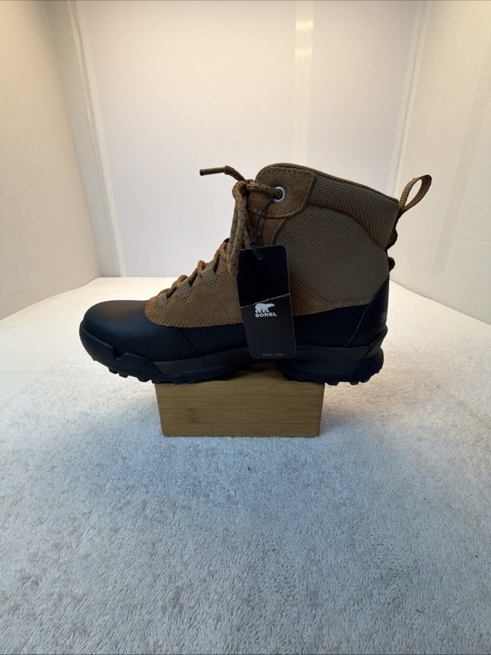 Sorel Buxton Lite Lace Waterproof  Mens SZ 8 Tan/Black New/Box